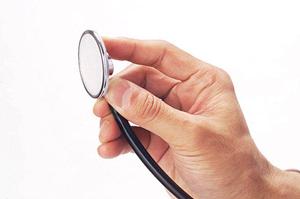 歯科専門医が解説！インプラント治療の安全性と費用について【最新情報】