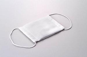 美しいセラミックで安心と白い歯を